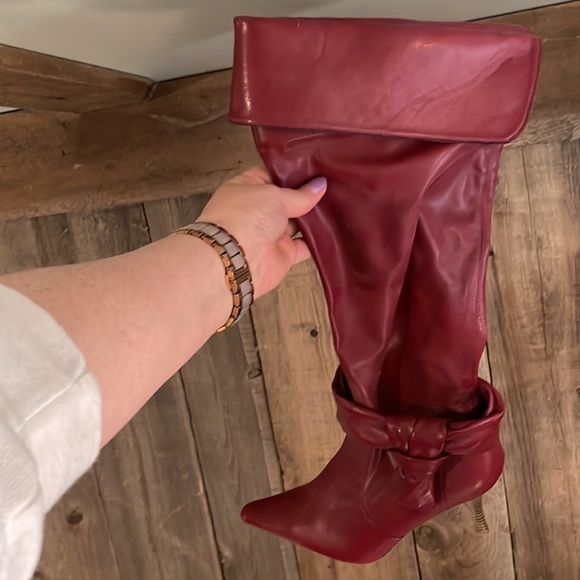 Reduced! Sexy red heeled boots nwt in box - Picture 3 of 4